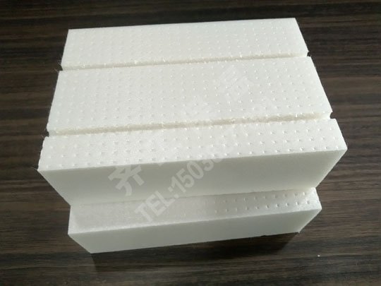 泡沫板是一種輕質高強度板材